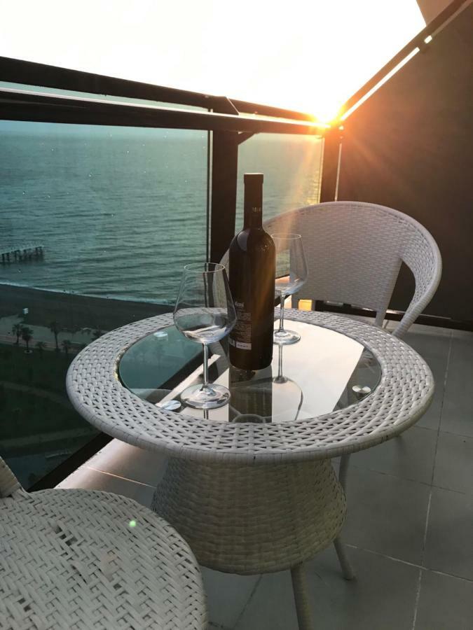 باتومي Sea View Apartments Orbi Beach Tower المظهر الخارجي الصورة